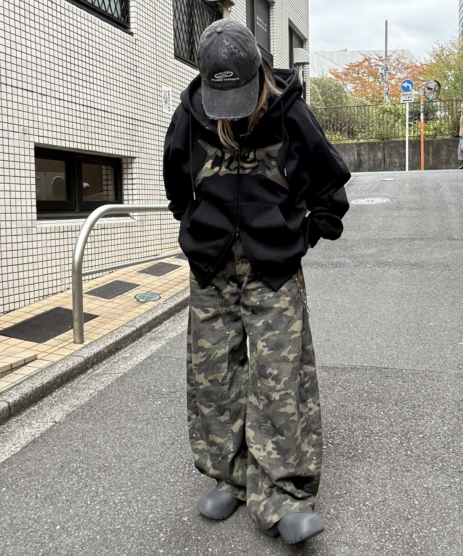 タギング総柄 フルジップフーディ