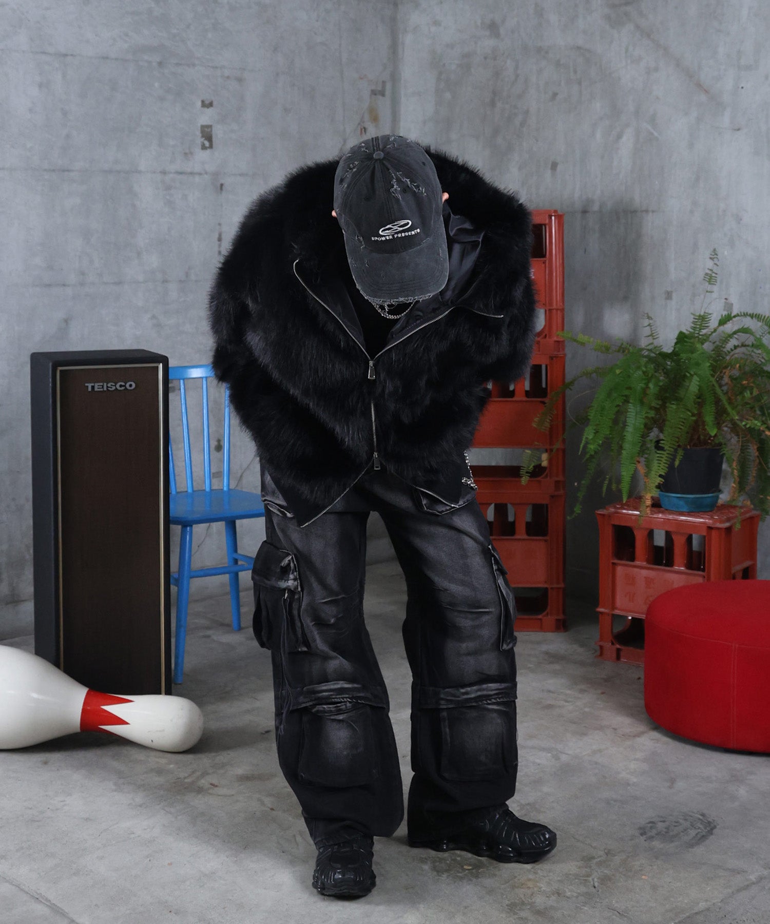 【MAROCORE / マロコア】クロスモチーフ ストレートファー フーディーブルゾン