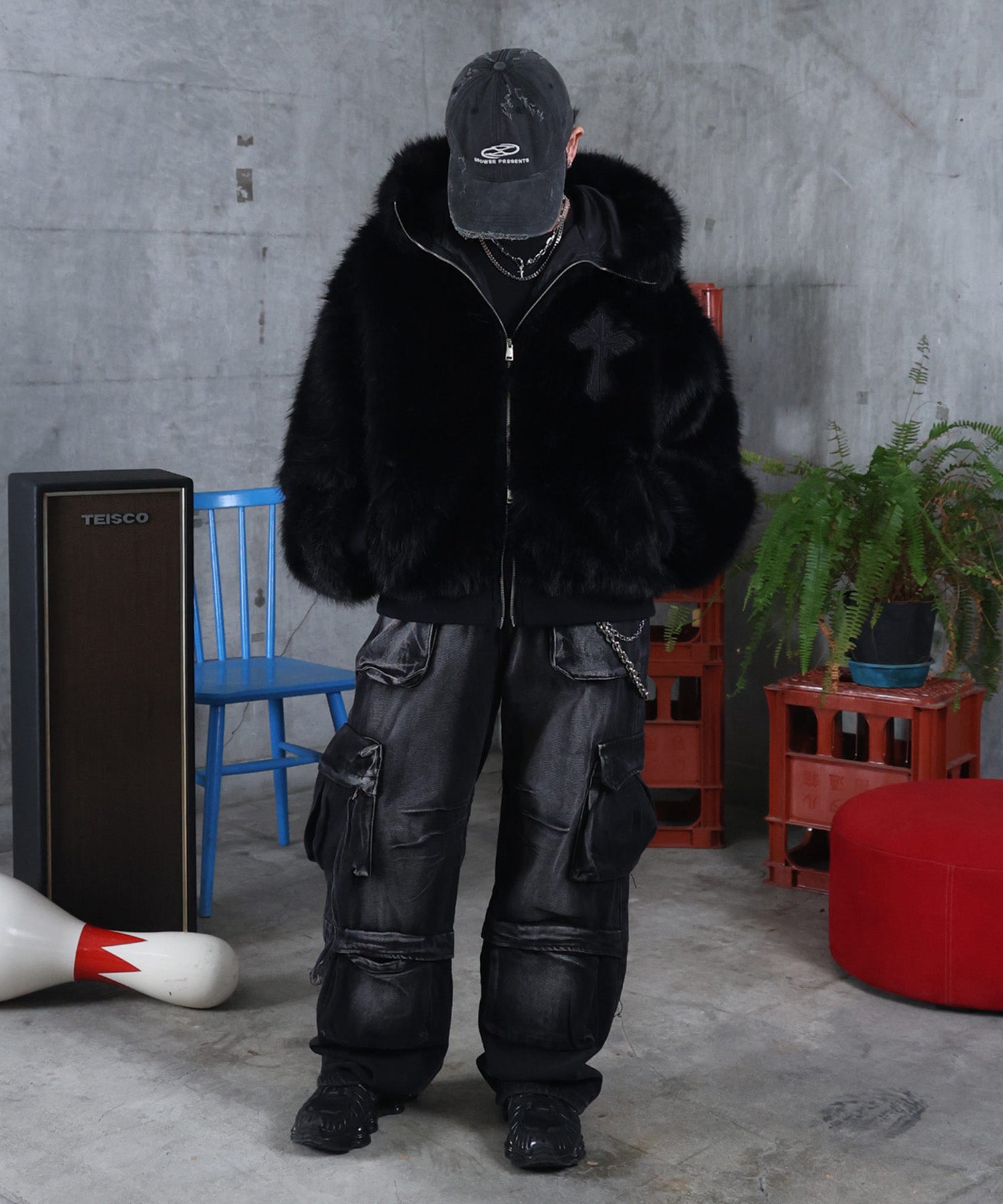 【MAROCORE / マロコア】クロスモチーフ ストレートファー フーディーブルゾン