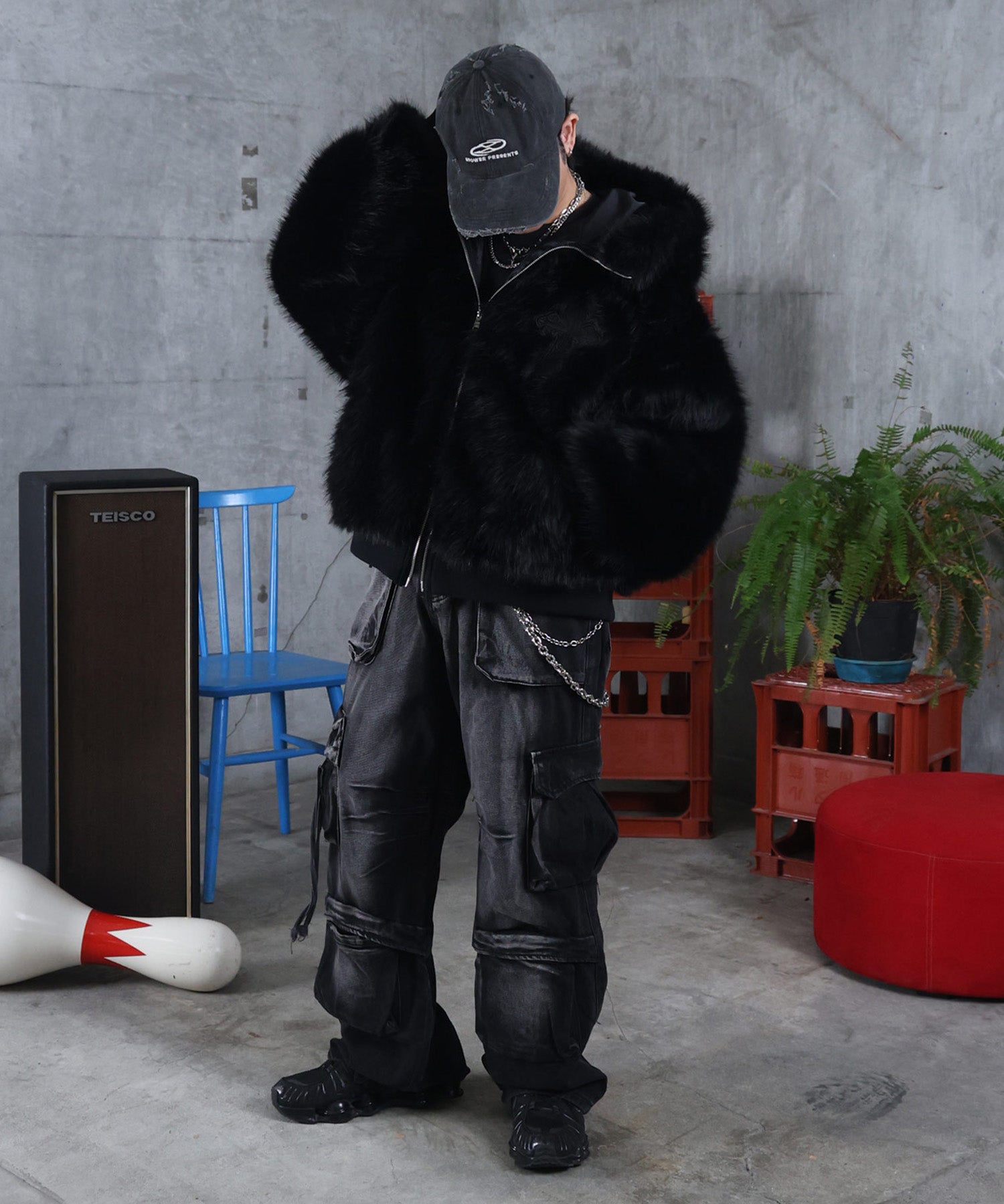 【MAROCORE / マロコア】クロスモチーフ ストレートファー フーディーブルゾン