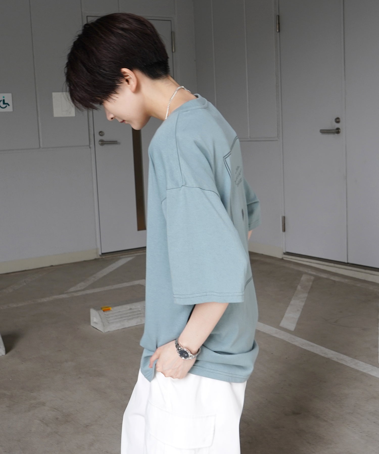 イラストバックプリント / ワンポイント刺繍ロゴ ビッグシルエット半袖Tシャツ