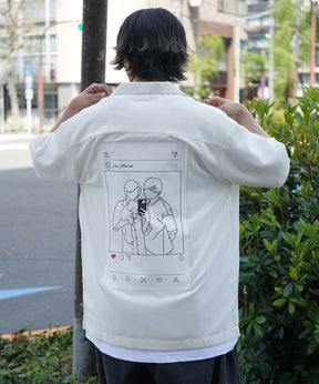 【Roo / ルー】カップルフォト バックプリントオープンカラーシャツ