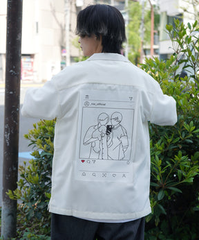 【Roo / ルー】カップルフォト バックプリントオープンカラーシャツ