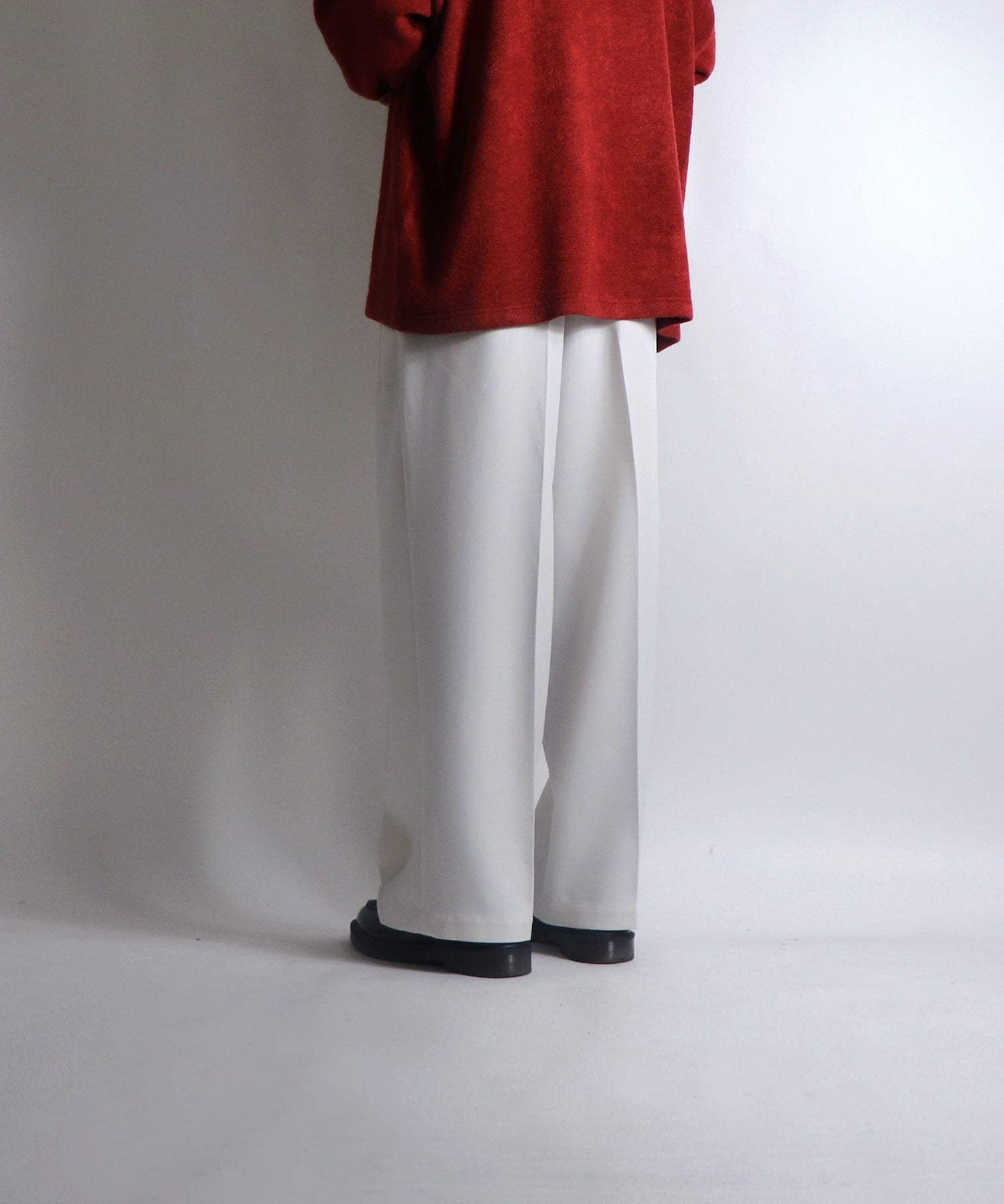 センタープレス タックワイドストレートパンツ