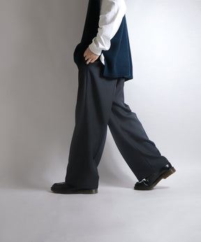 センタープレス タックワイドストレートパンツ