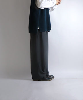 センタープレス タックワイドストレートパンツ