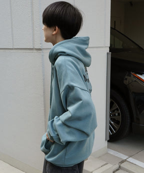 【MARK GONZALES ARTWORK COLLECTION / マーク ゴンザレス】別注 ビッグシルエット イラストバックプリント プルオーバーパーカー