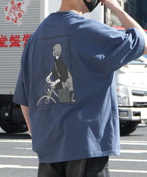 24SS 新柄 バイシクルガール イラストバックプリント / ワンポイント刺繍 ビッグシルエット半袖Tシャツ