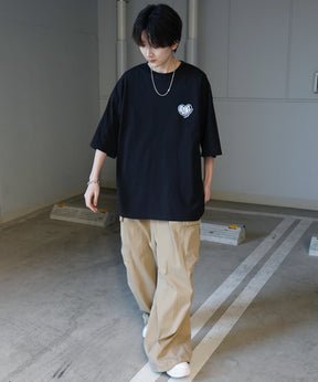 【MARK GONZALES ARTWORK COLLECTION / マーク ゴンザレス】フロント / バックプリント ワンポイント刺繍 モチーフ ビッグシルエットTシャツ