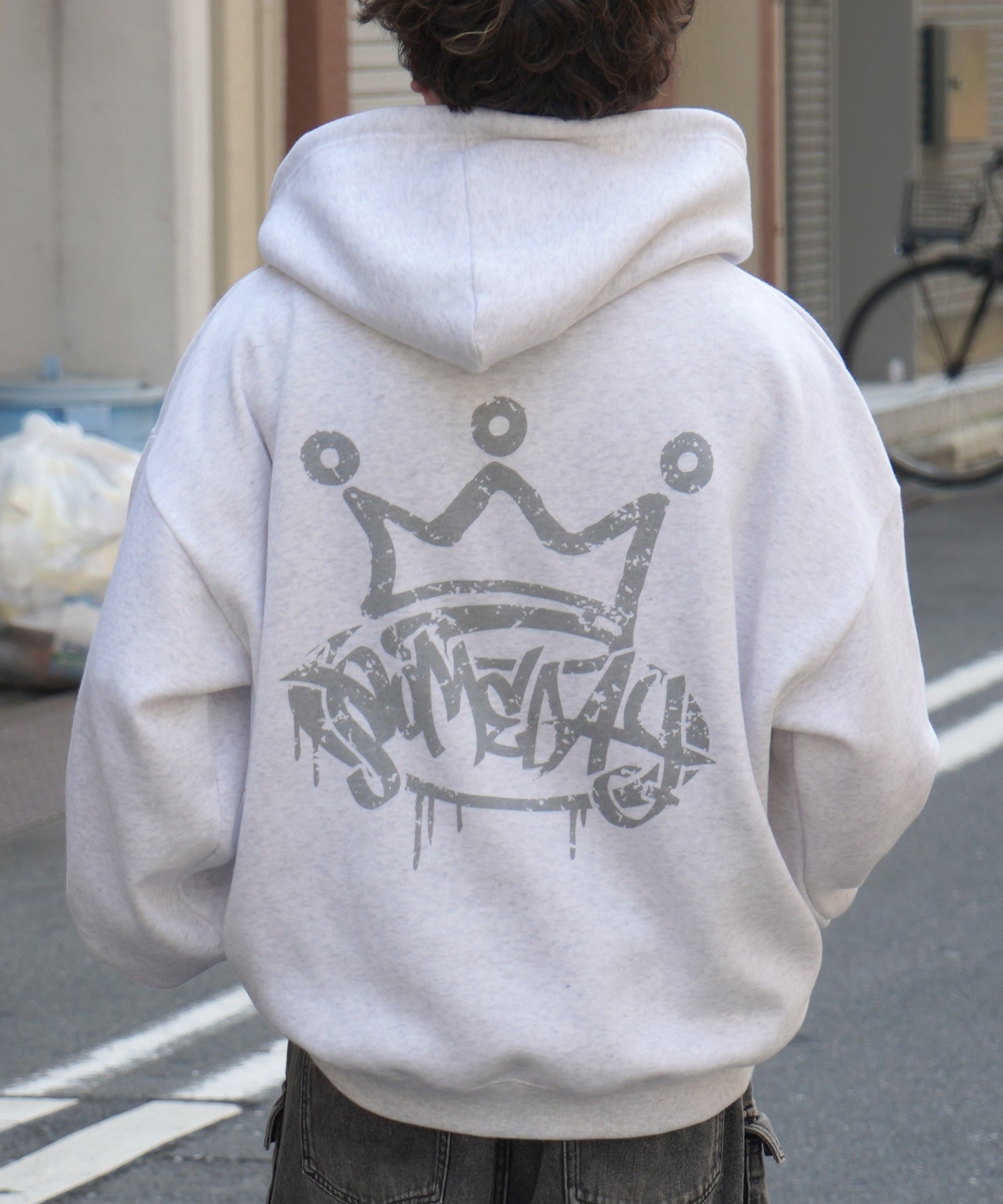 ビッグシルエット クラウン バックプリントパーカー