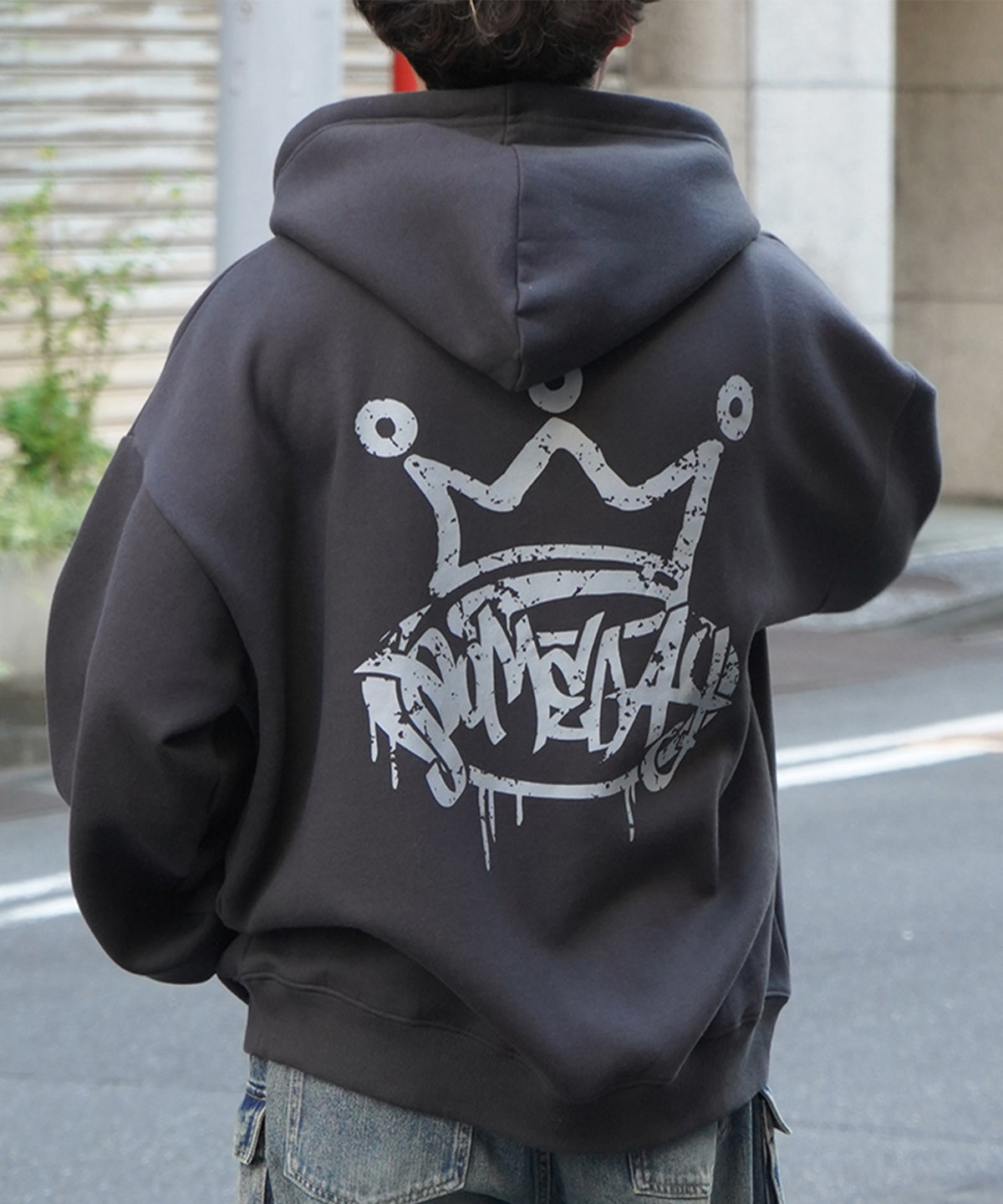 ビッグシルエット クラウン バックプリントパーカー