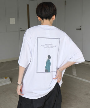 イラストバックプリント / ワンポイント刺繍ロゴ ビッグシルエット半袖Tシャツ