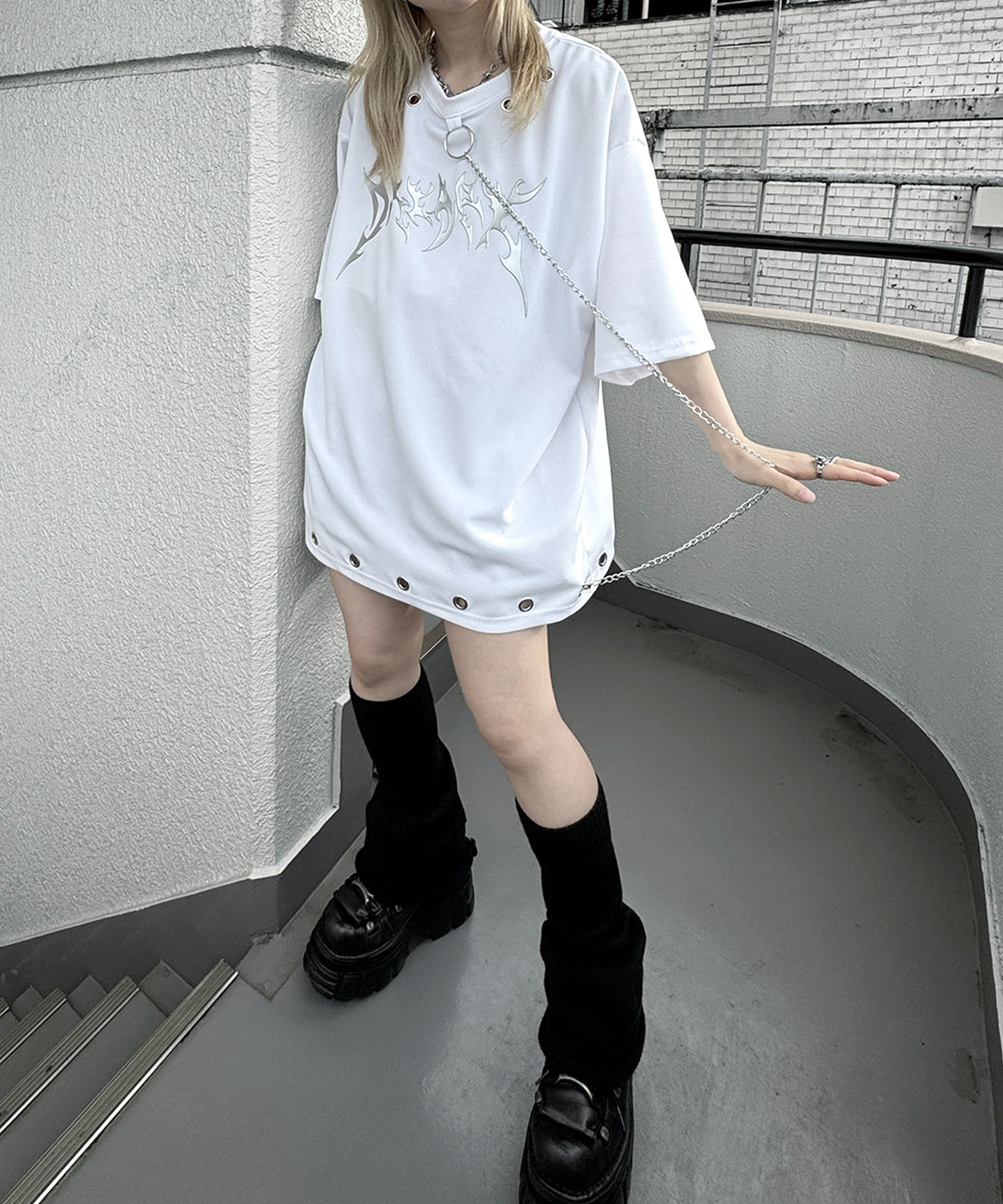 【MAROCORE SELECT】チェーン付きメタルロゴ トライバルプリント ビッグシルエットTシャツ 24SS【ILL'S 】