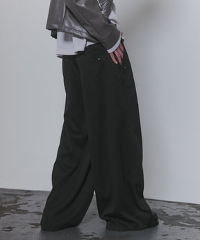 スラックススタッズカーブパンツ