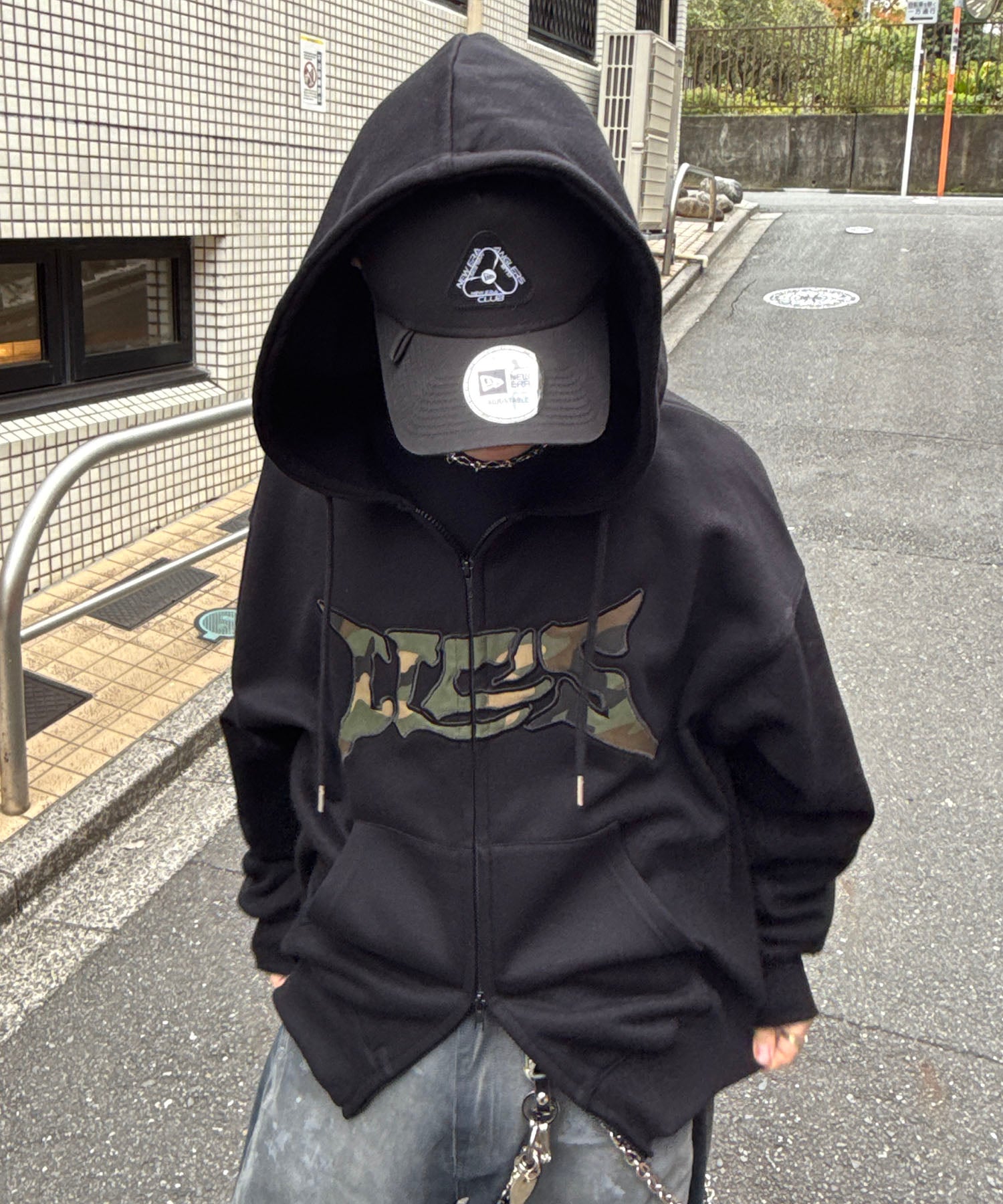 タギング総柄 フルジップフーディ