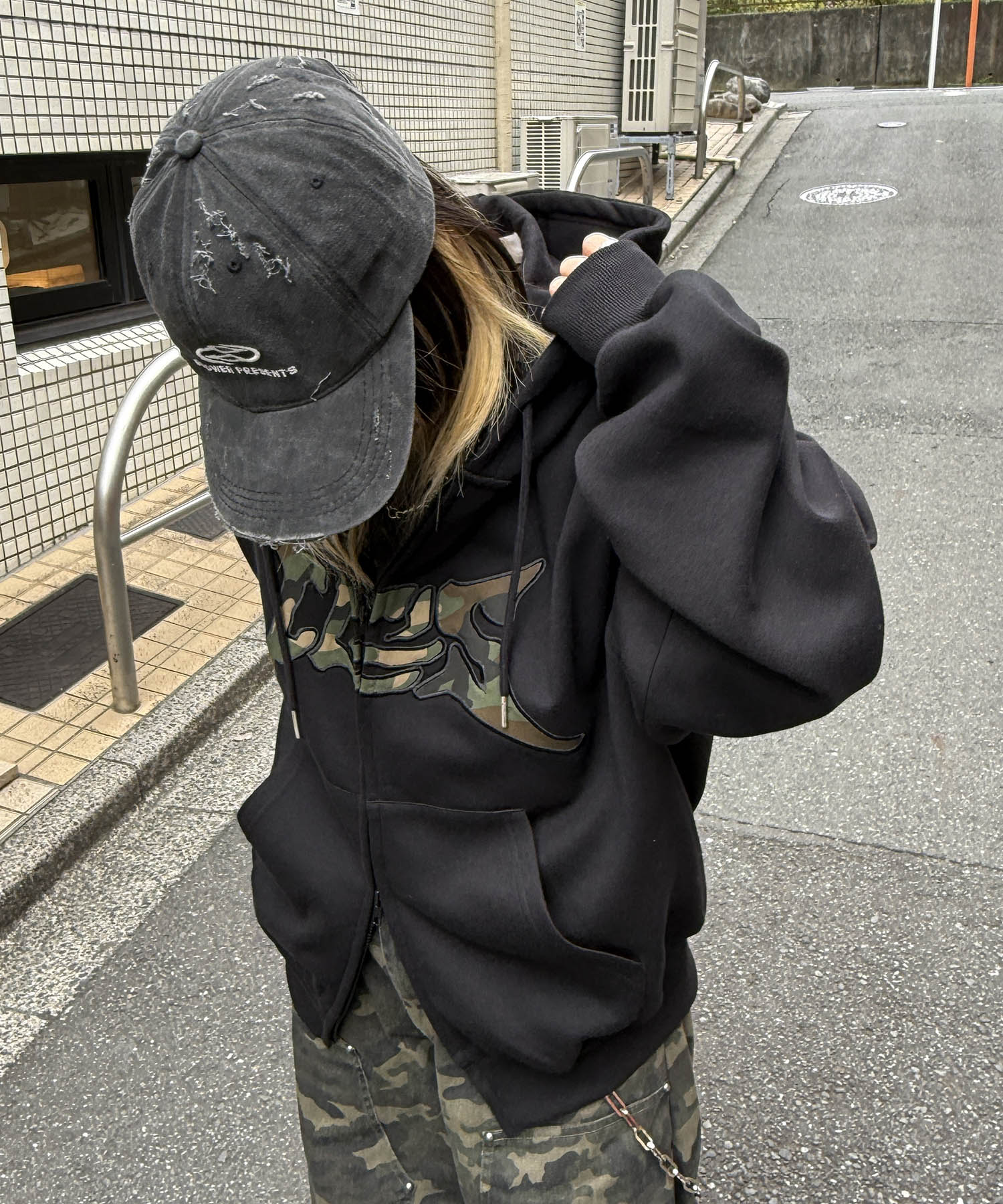 タギング総柄 フルジップフーディ