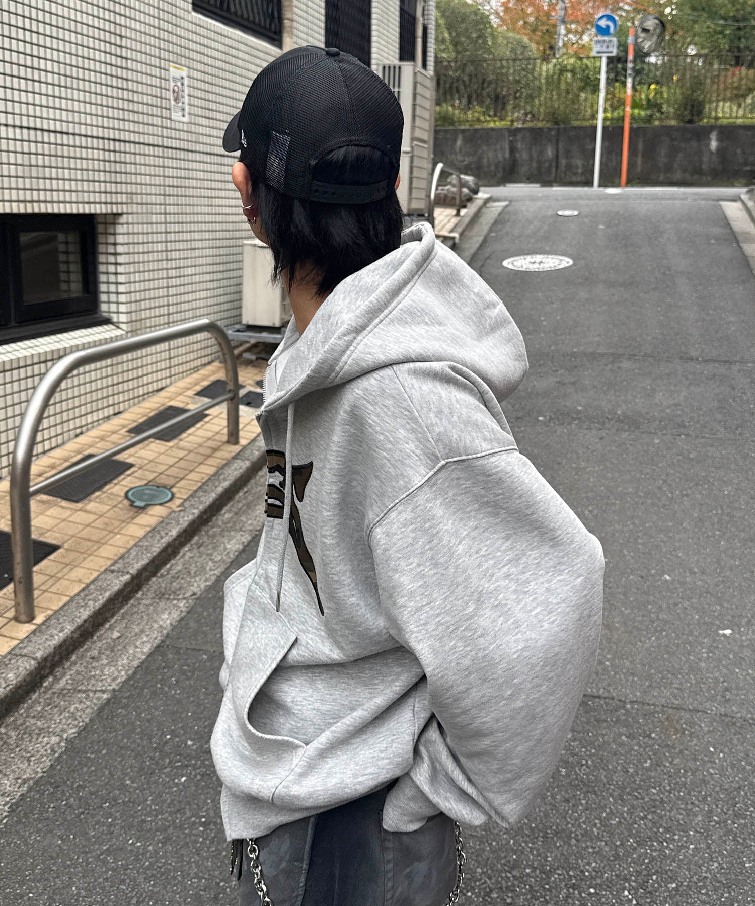 タギング総柄 フルジップフーディ