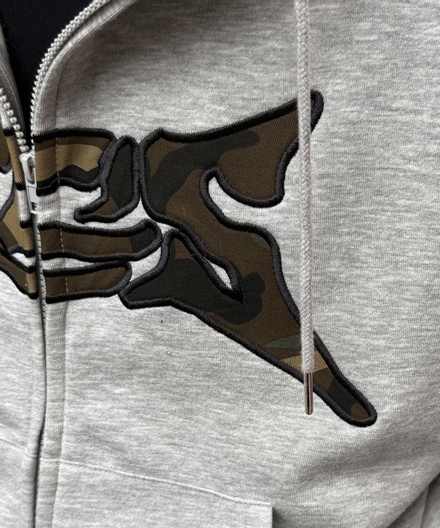 タギング総柄 フルジップフーディ