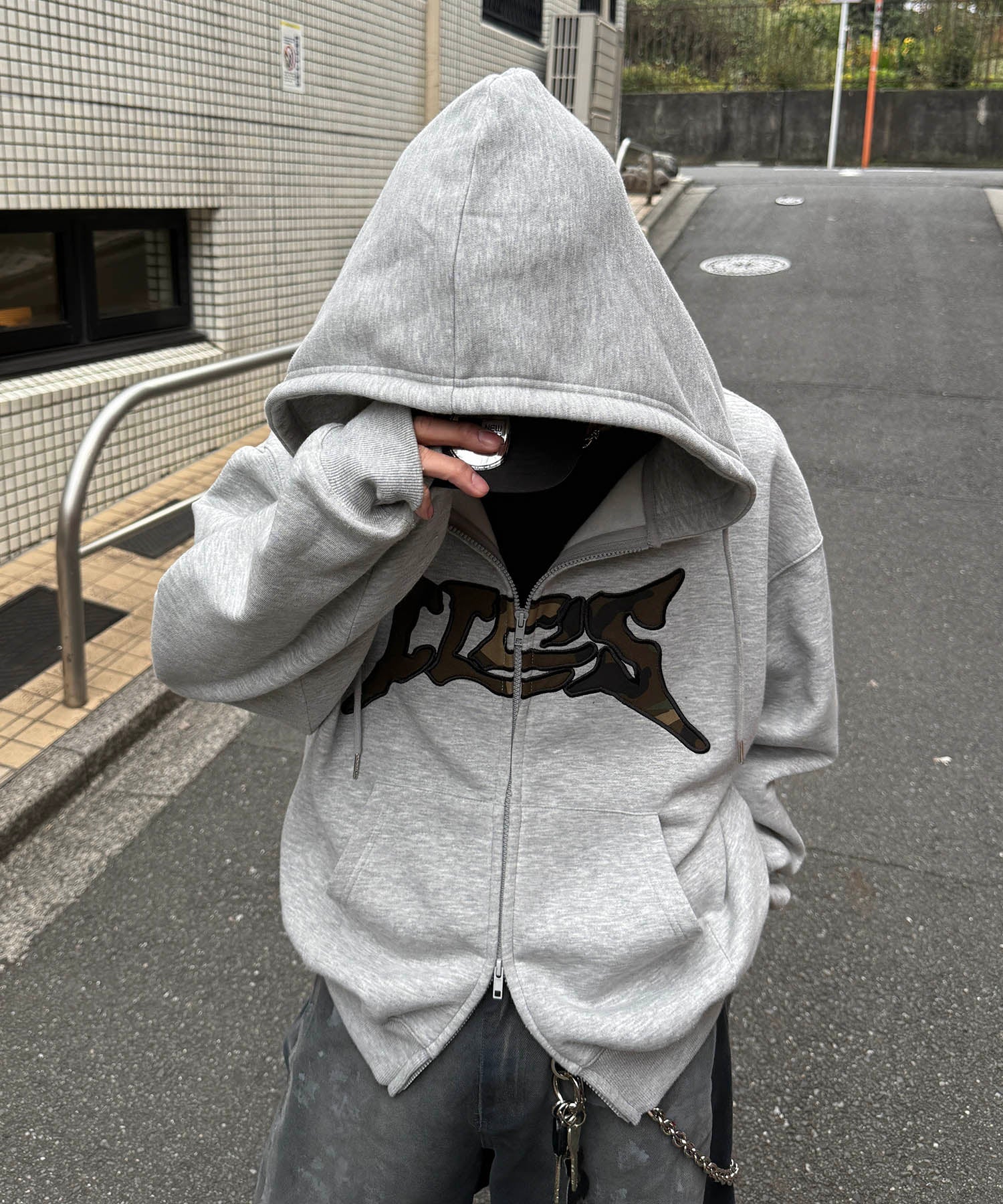 タギング総柄 フルジップフーディ