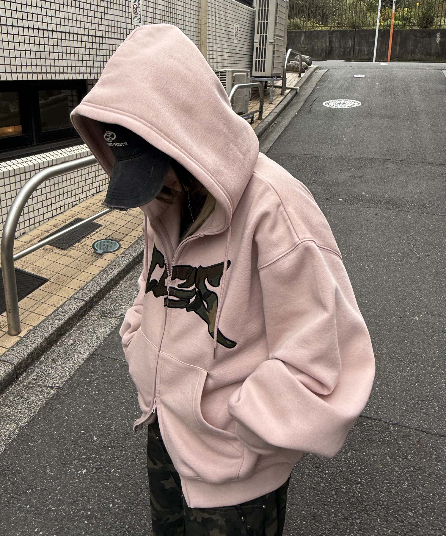 タギング総柄 フルジップフーディ