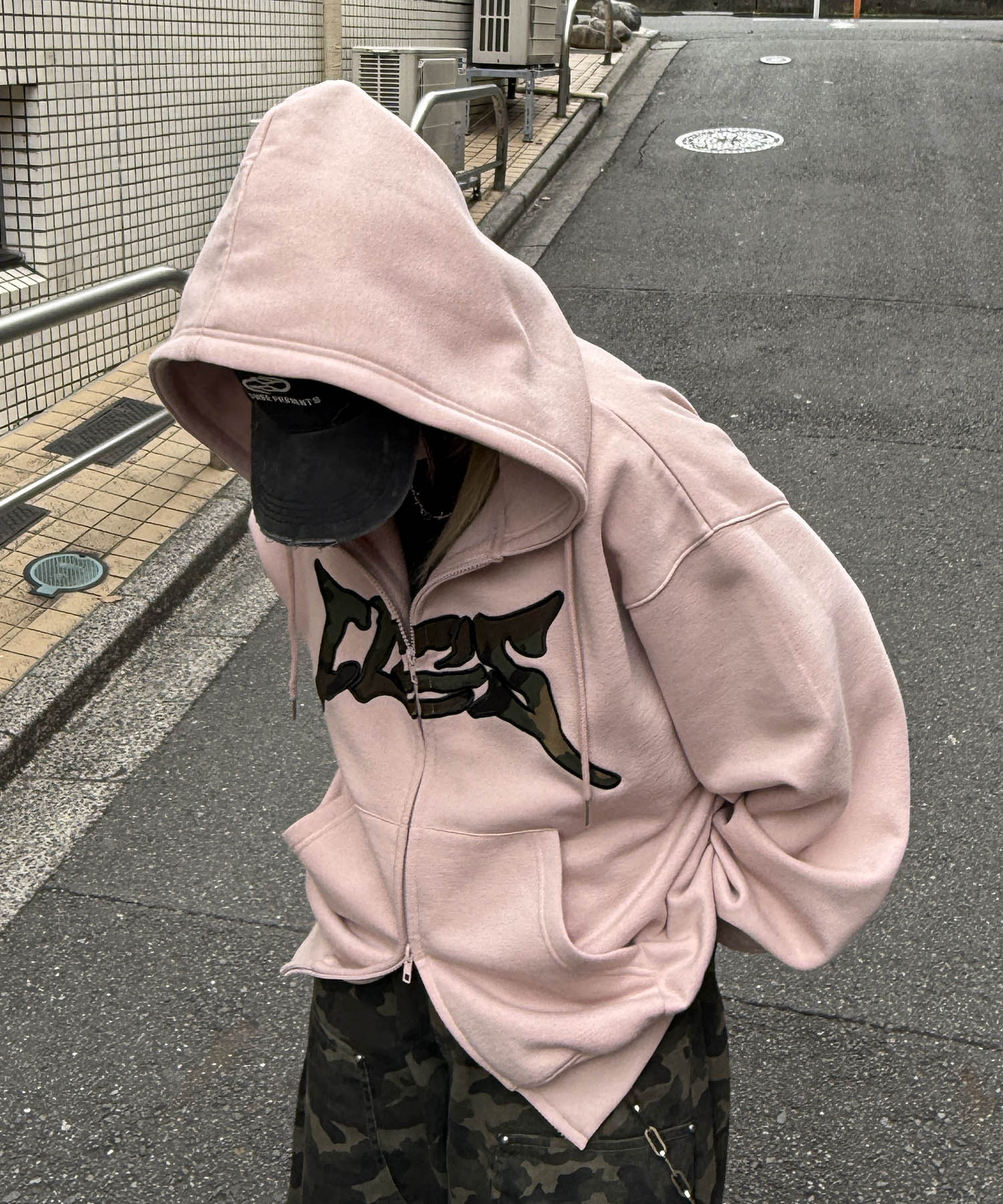 タギング総柄 フルジップフーディ