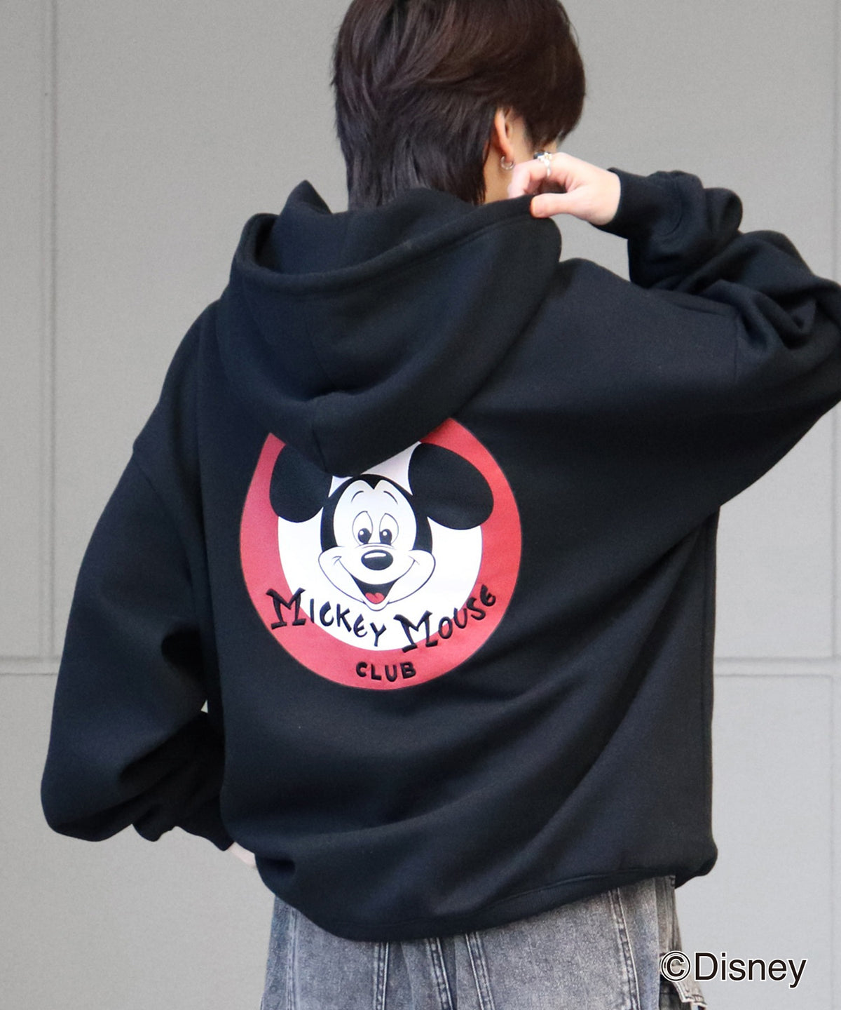 【Disney / ディズニー】ミッキー ワンポイント刺繍 / バックプリント ビッグシルエットプルオーバーフーディー パーカー