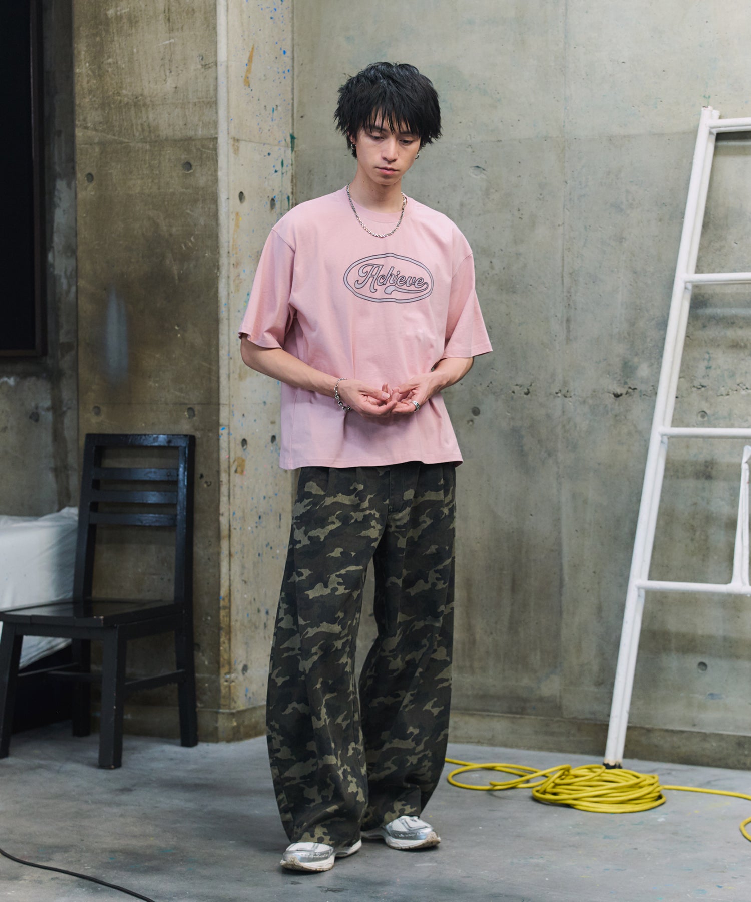2-TUCK BACK EMBROIDERED DENIM PANTS / ツータック バック刺繍入り デニムパンツ