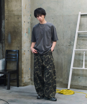 2-TUCK BACK EMBROIDERED DENIM PANTS / ツータック バック刺繍入り デニムパンツ