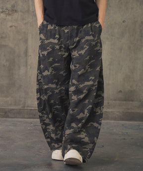 2-TUCK BACK EMBROIDERED DENIM PANTS / ツータック バック刺繍入り デニムパンツ