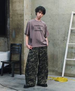 2-TUCK BACK EMBROIDERED DENIM PANTS / ツータック バック刺繍入り デニムパンツ