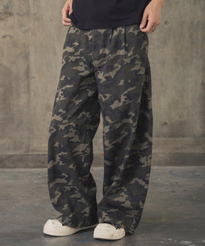 2-TUCK BACK EMBROIDERED DENIM PANTS / ツータック バック刺繍入り デニムパンツ