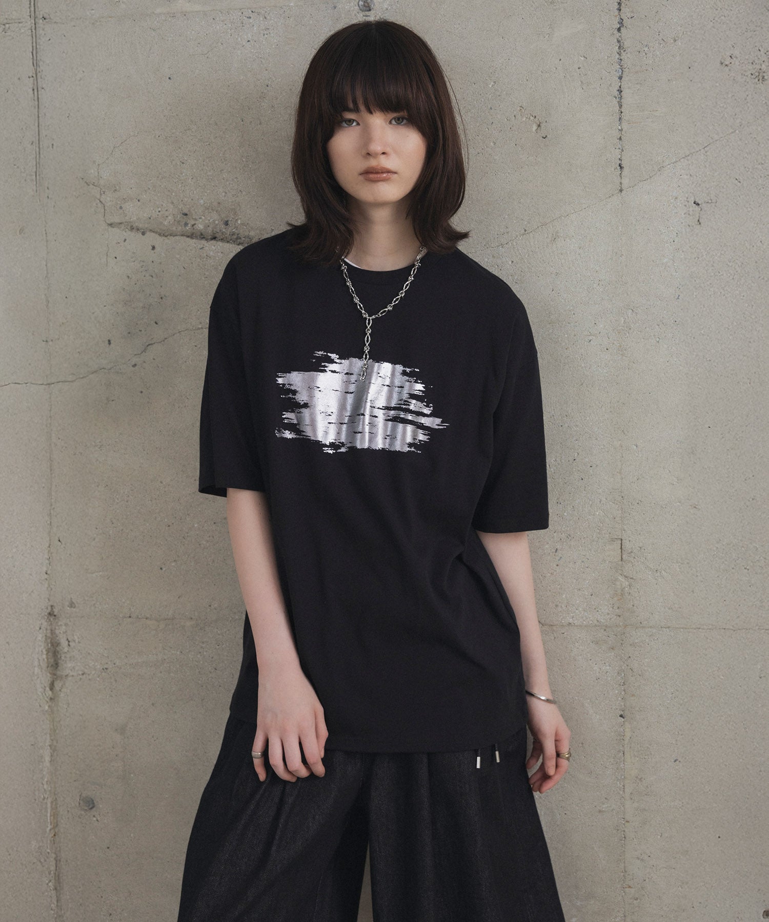 アブストラクトグラフィック箔プリント 半袖Tシャツ
