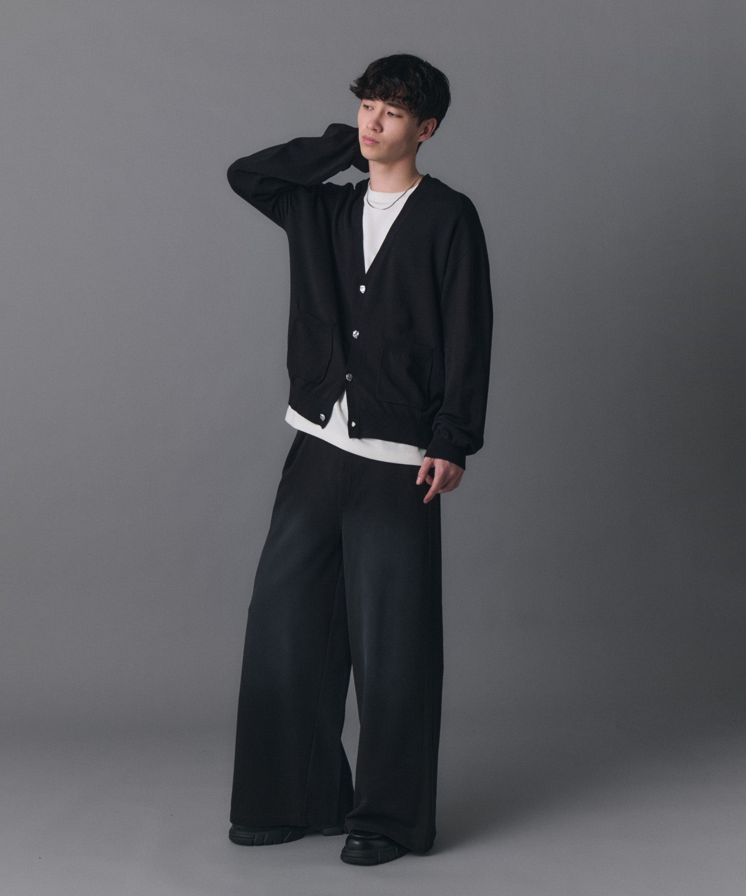 Stone-like Button Cardigan / ストーンライクボタンカーディガン