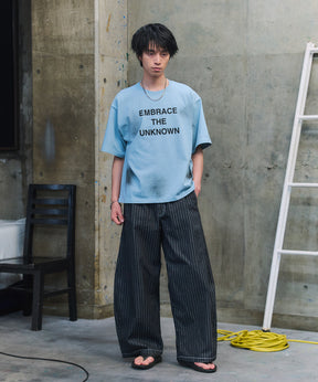 2-TUCK BACK EMBROIDERED STRIPE PANTS / ツータック バック刺繍 ストライプパンツ