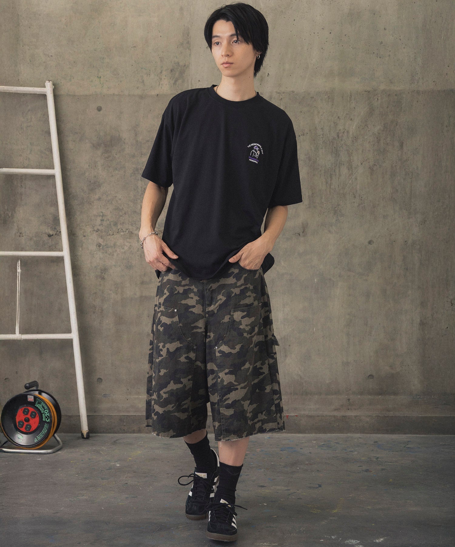 ヒゲオジサンC ワンポイント刺繍ロゴ ビッグシルエット半袖Tシャツ