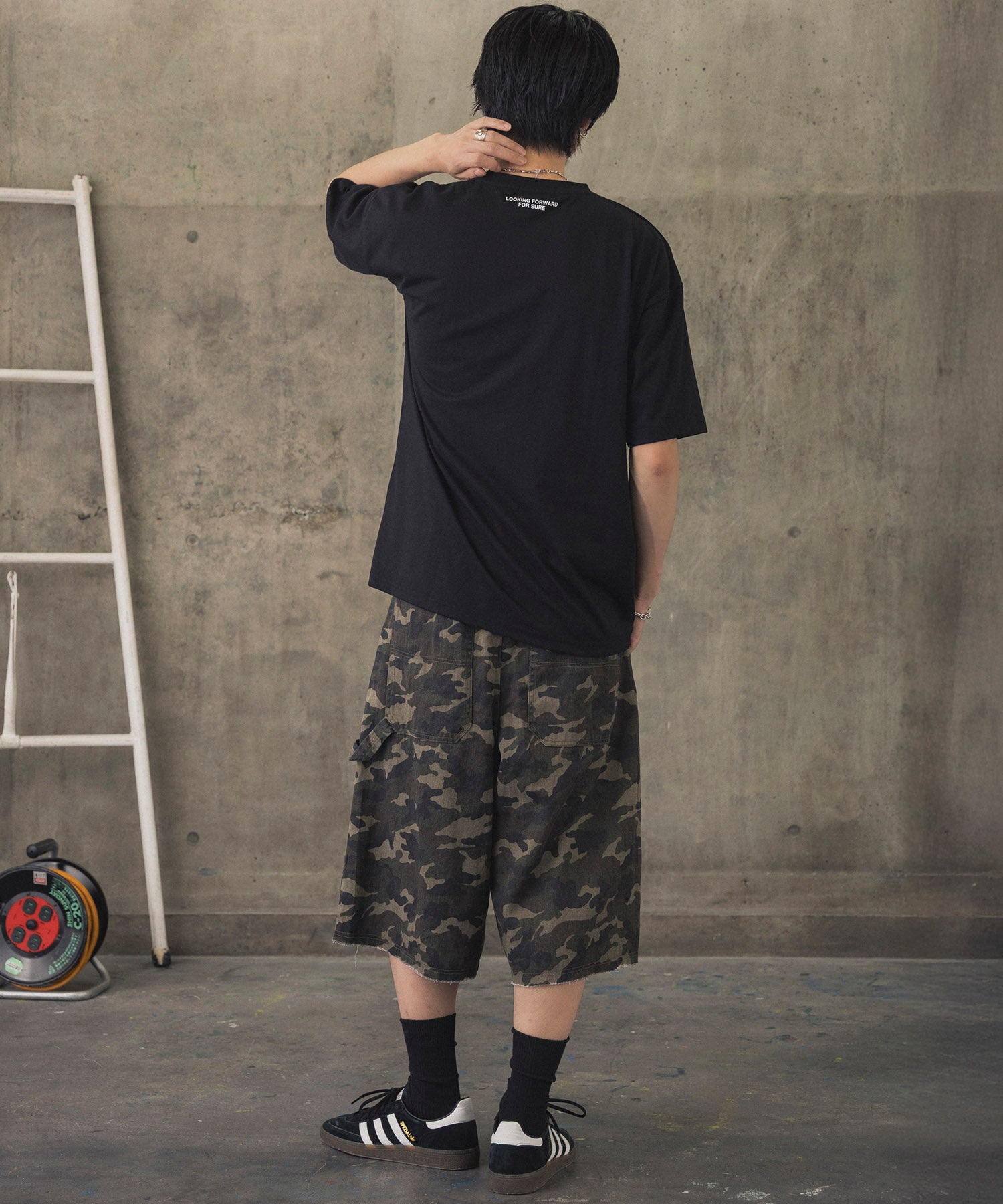 ヒゲオジサンC ワンポイント刺繍ロゴ ビッグシルエット半袖Tシャツ