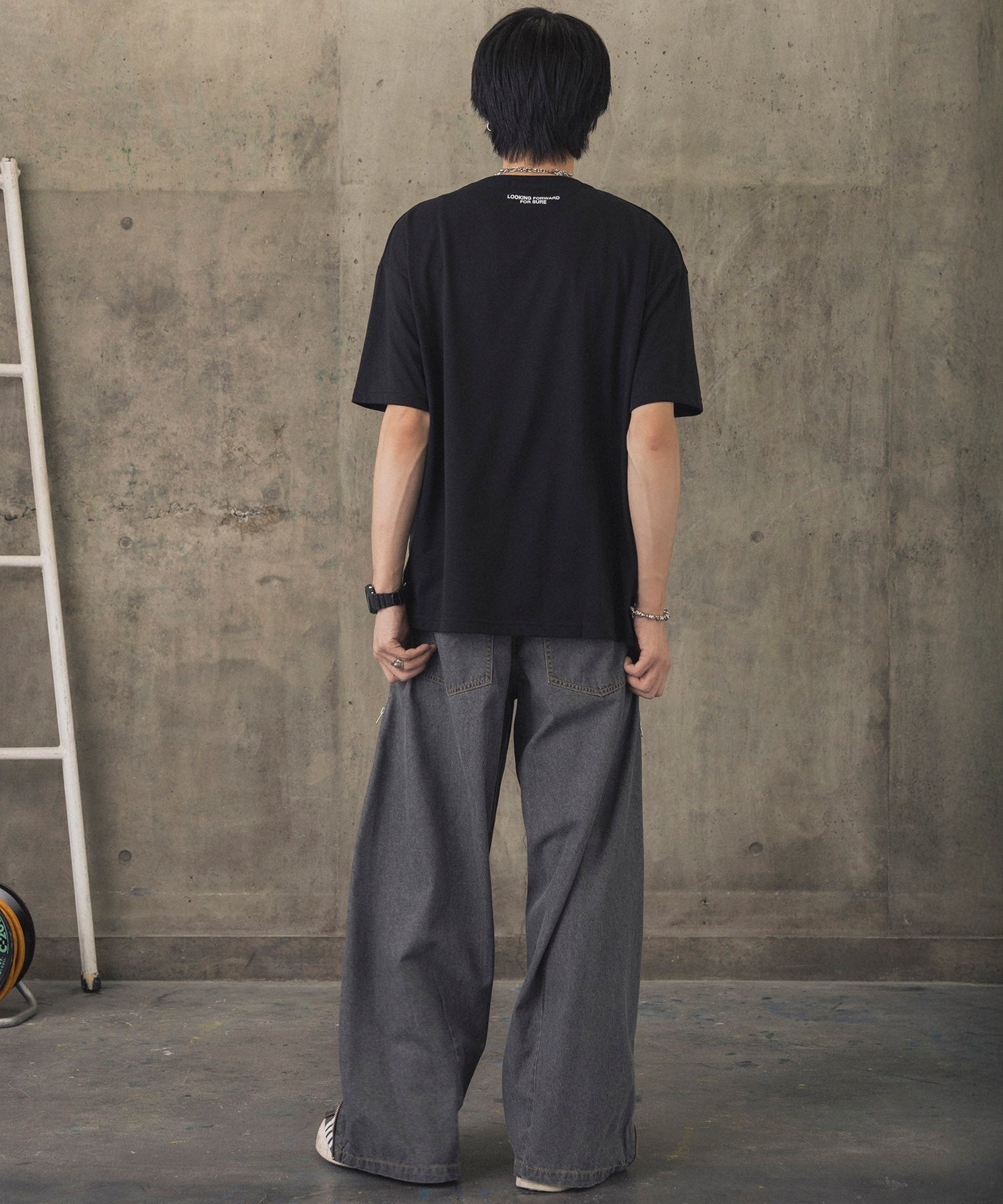 ヒゲオジサンA ワンポイント刺繍ロゴ ビッグシルエット半袖Tシャツ