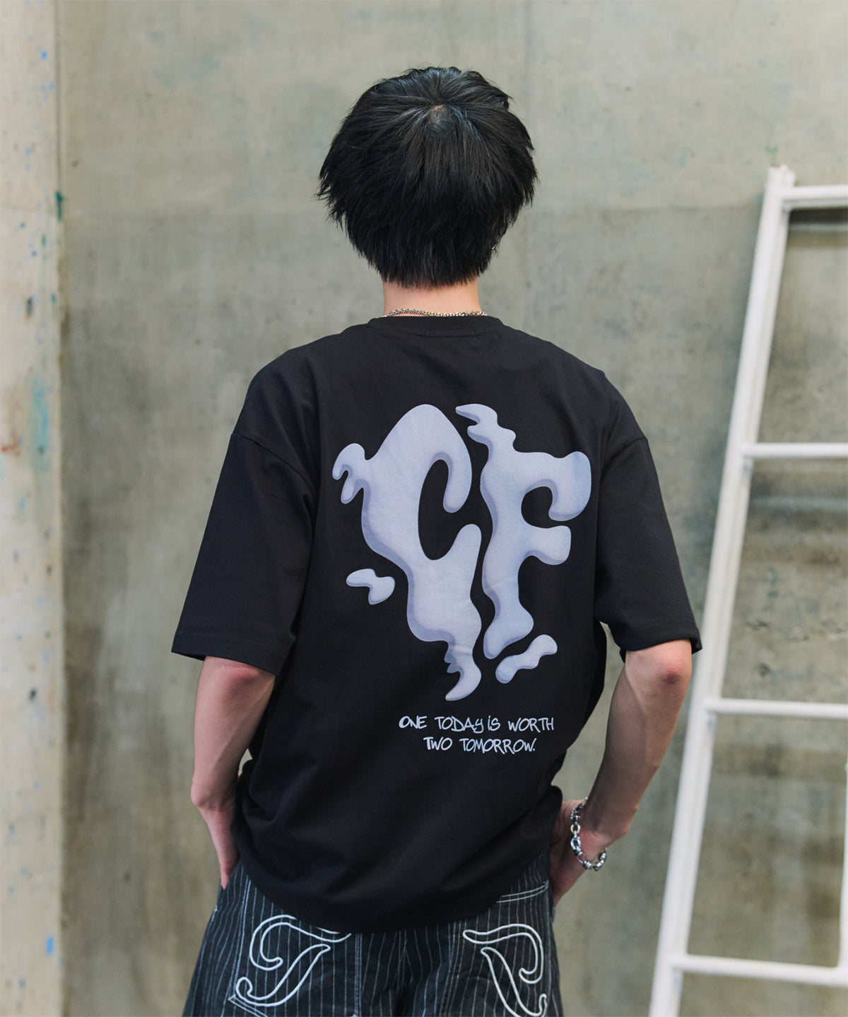 スモークモチーフ ビッグシルエット バックプリント 半袖Tシャツ ワンポイント