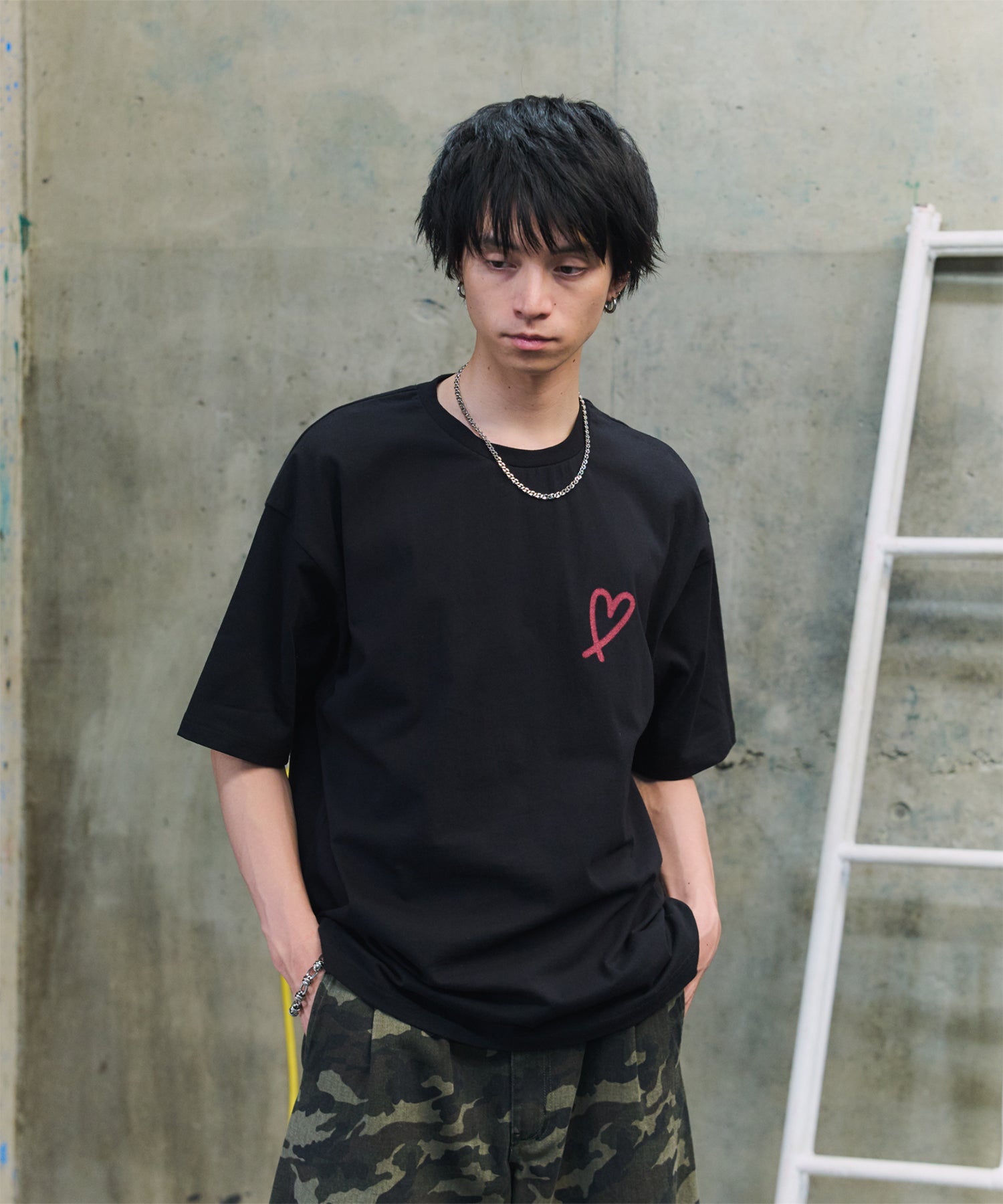 スプレーハート ビッグシルエット バックプリント 半袖Tシャツ ワンポイント