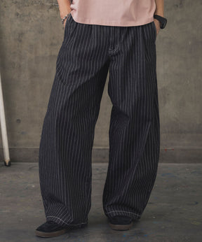 2-TUCK BACK EMBROIDERED STRIPE PANTS / ツータック バック刺繍 ストライプパンツ