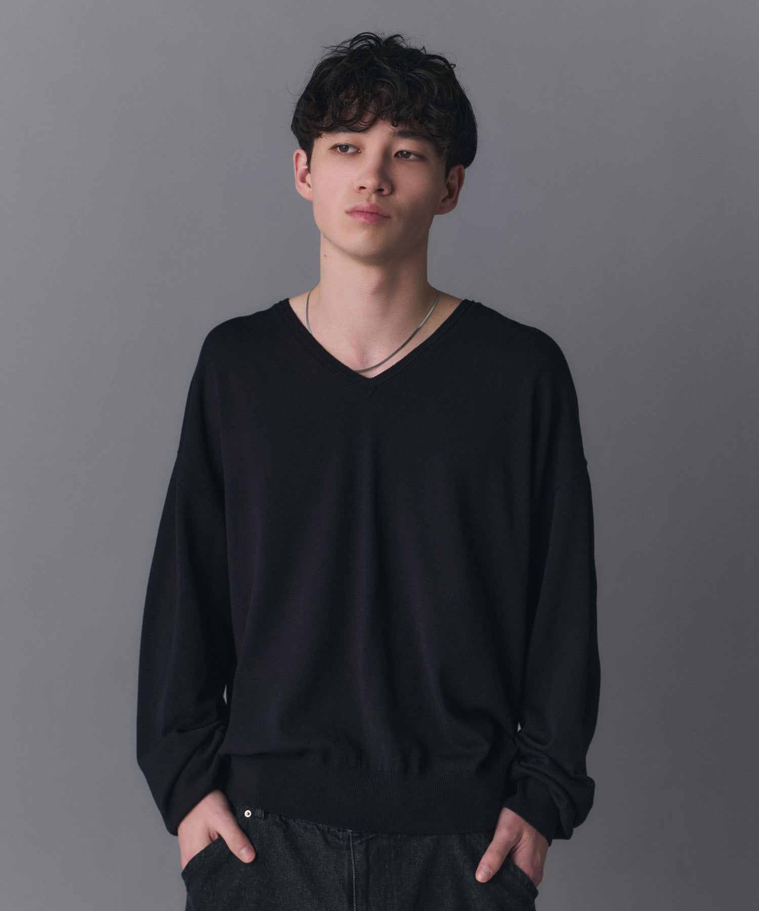 V-neck High Gauge Knit / Vネックハイゲージニット