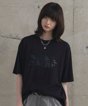アブストラクトグラフィック箔プリント 半袖Tシャツ