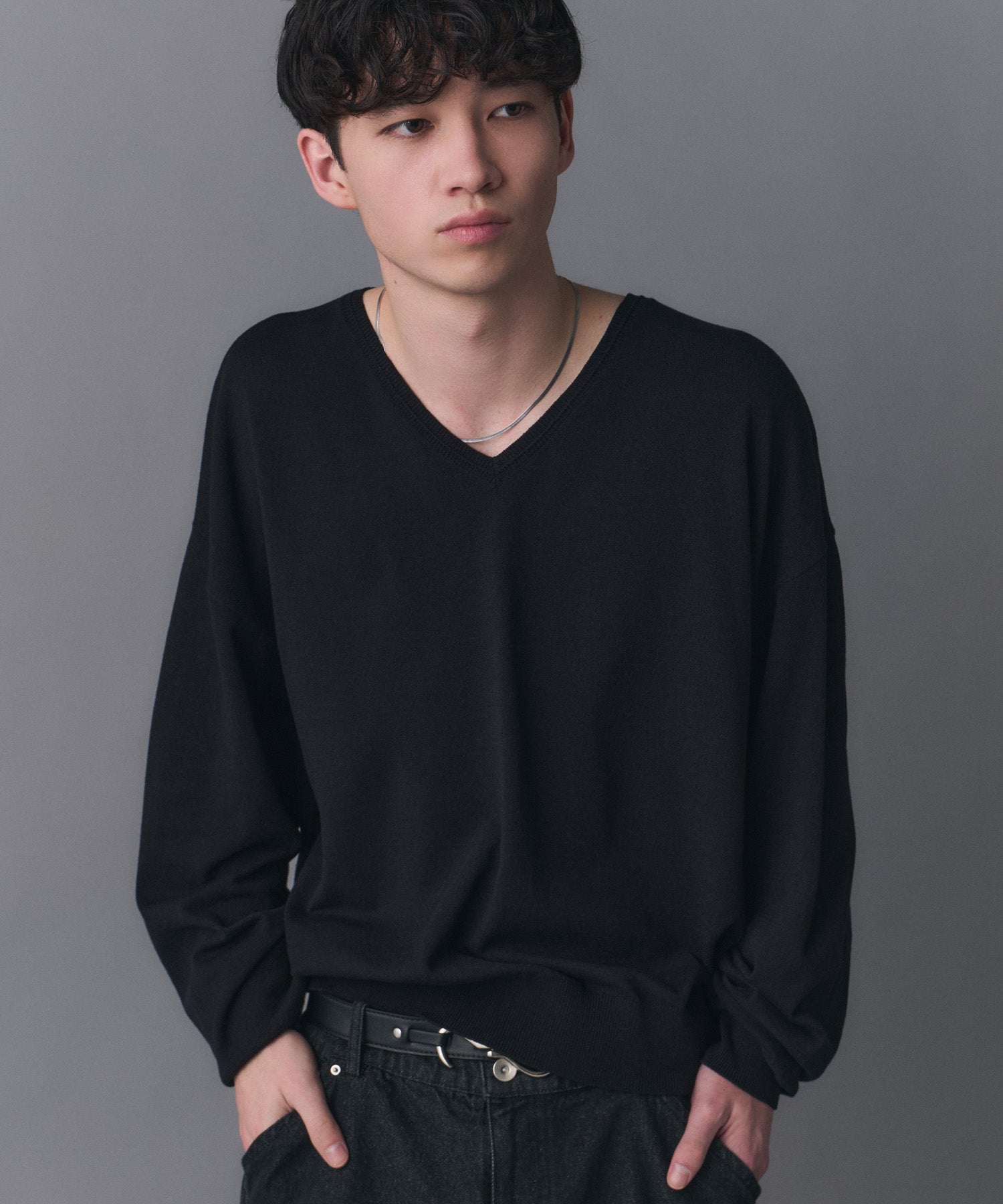 V-neck High Gauge Knit / Vネックハイゲージニット