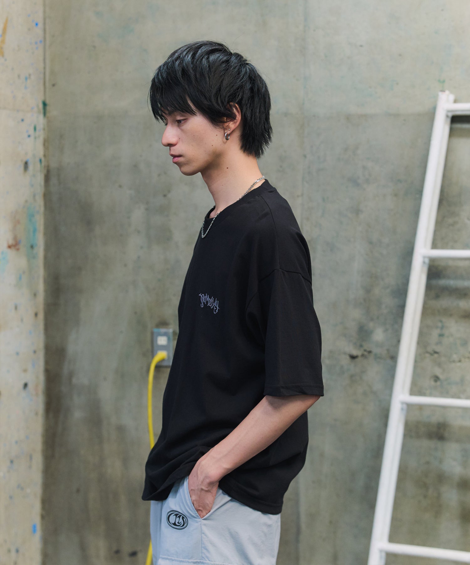 クラウン ボックスシルエット グランジ風 レトロモチーフ バックプリント 半袖Tシャツ