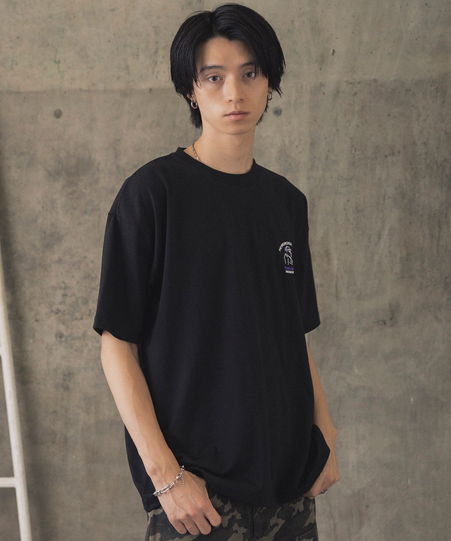 ヒゲオジサンC ワンポイント刺繍ロゴ ビッグシルエット半袖Tシャツ