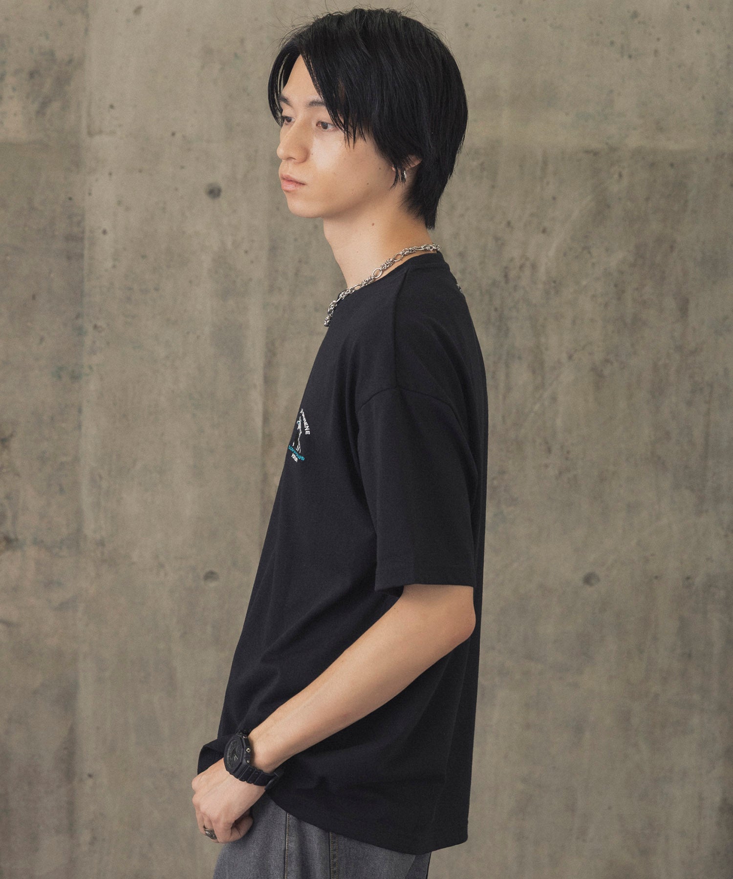 ヒゲオジサンA ワンポイント刺繍ロゴ ビッグシルエット半袖Tシャツ