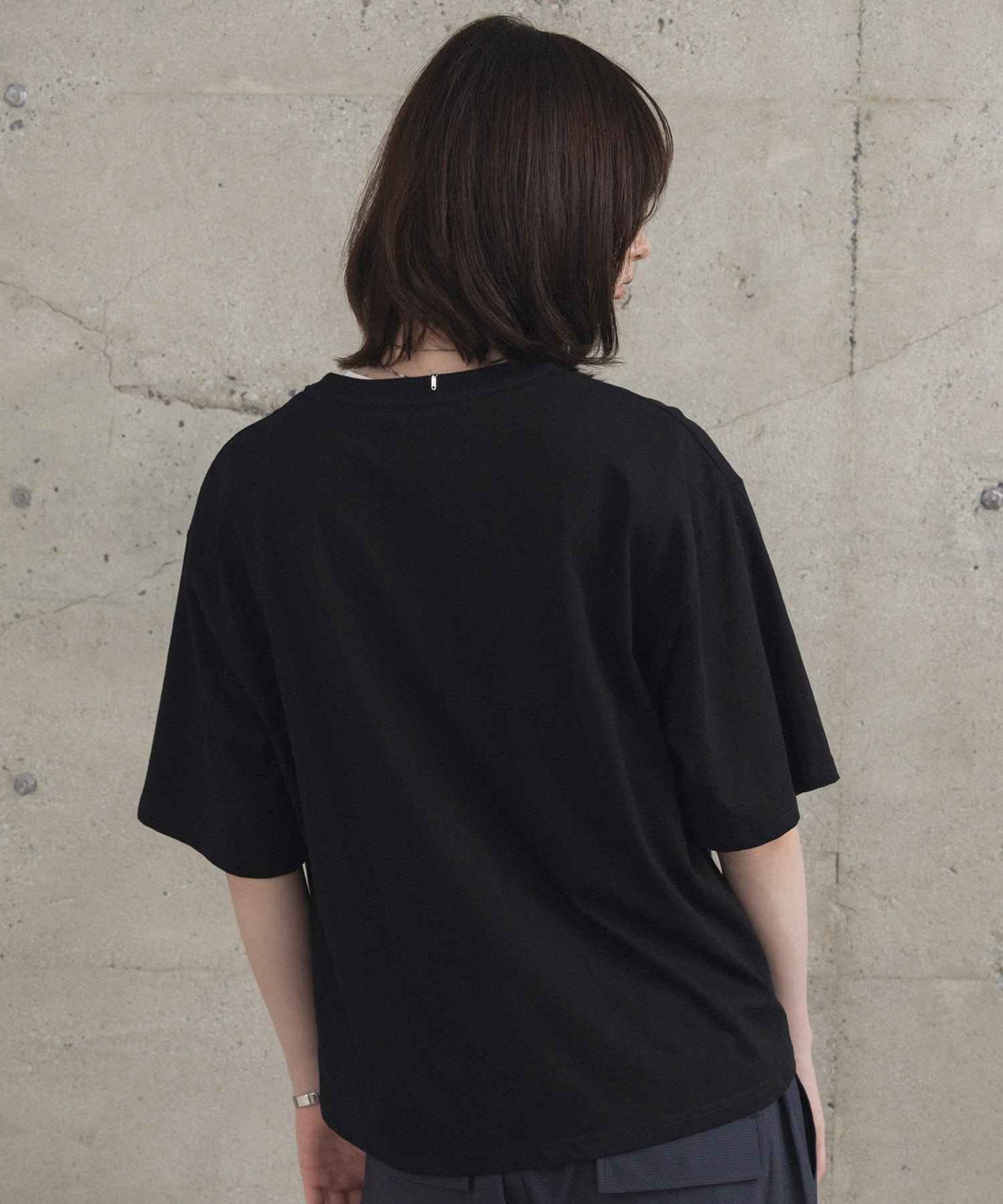 Zip-detail Tee / ジップディテールTシャツ