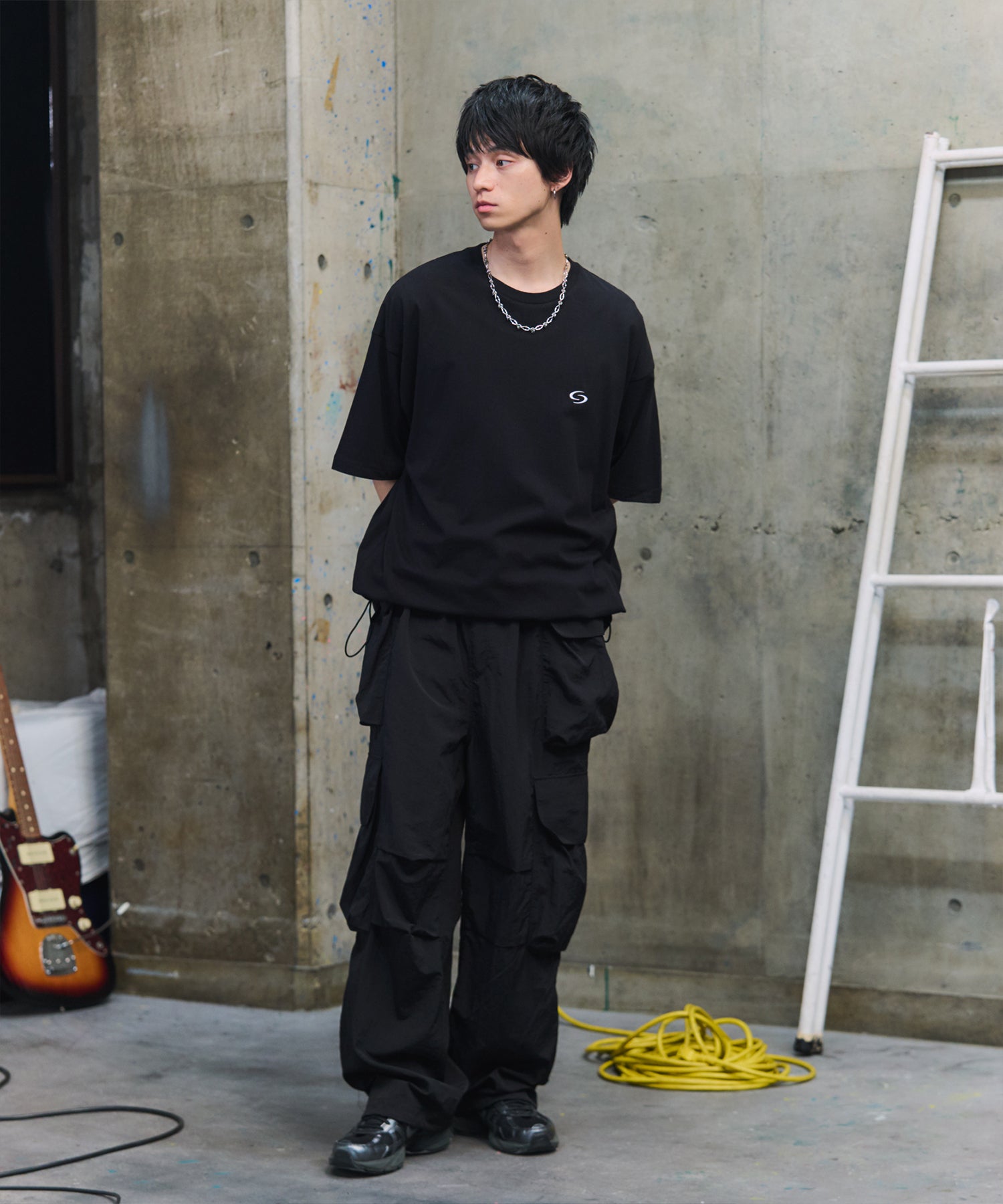 ビッグシルエット ワンポイント刺繍 裾ドローコード Tシャツ