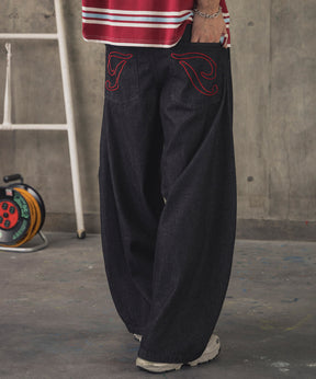 2-TUCK BACK EMBROIDERED DENIM PANTS / ツータック バック刺繍入り デニムパンツ