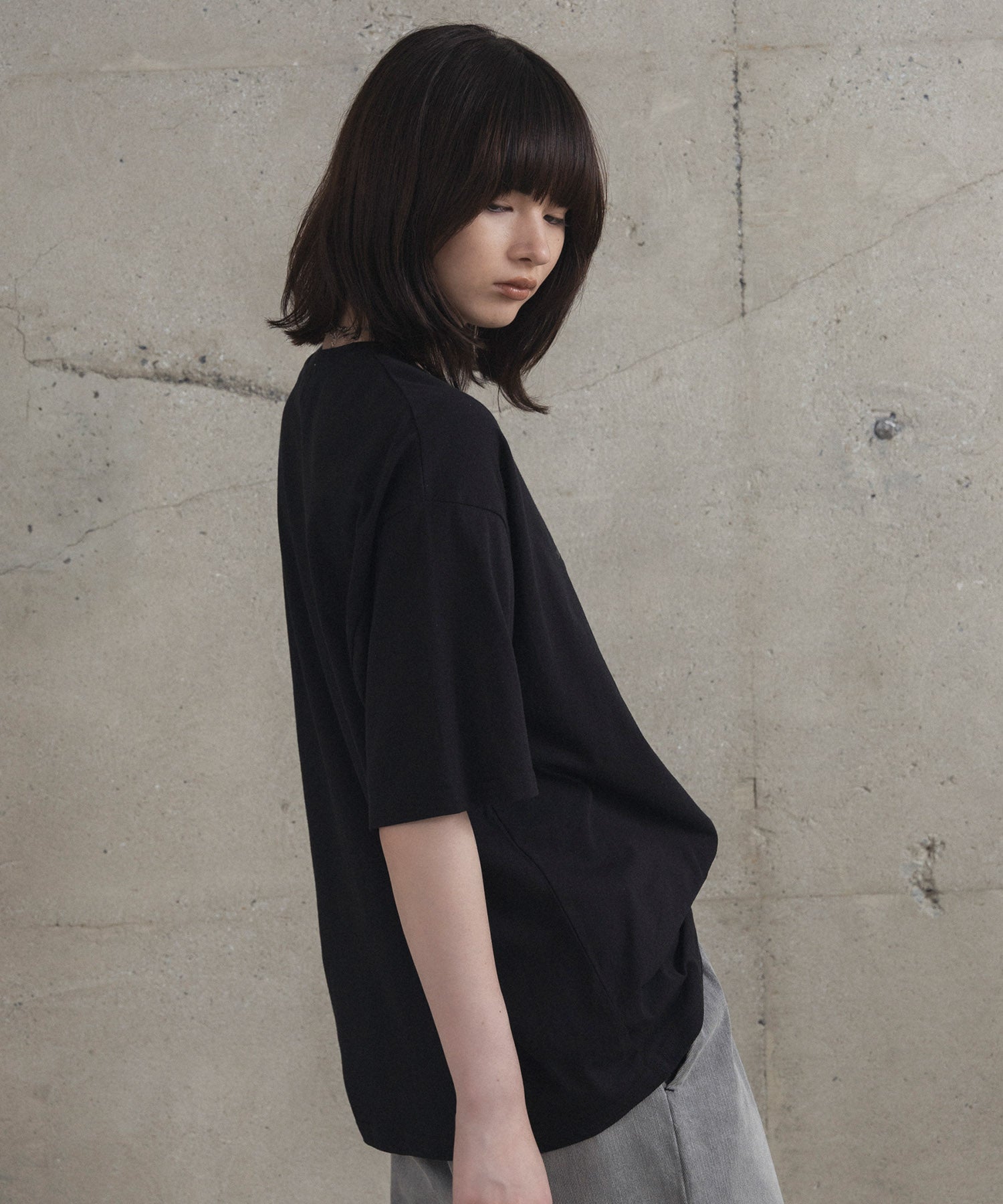 アブストラクトグラフィック箔プリント 半袖Tシャツ